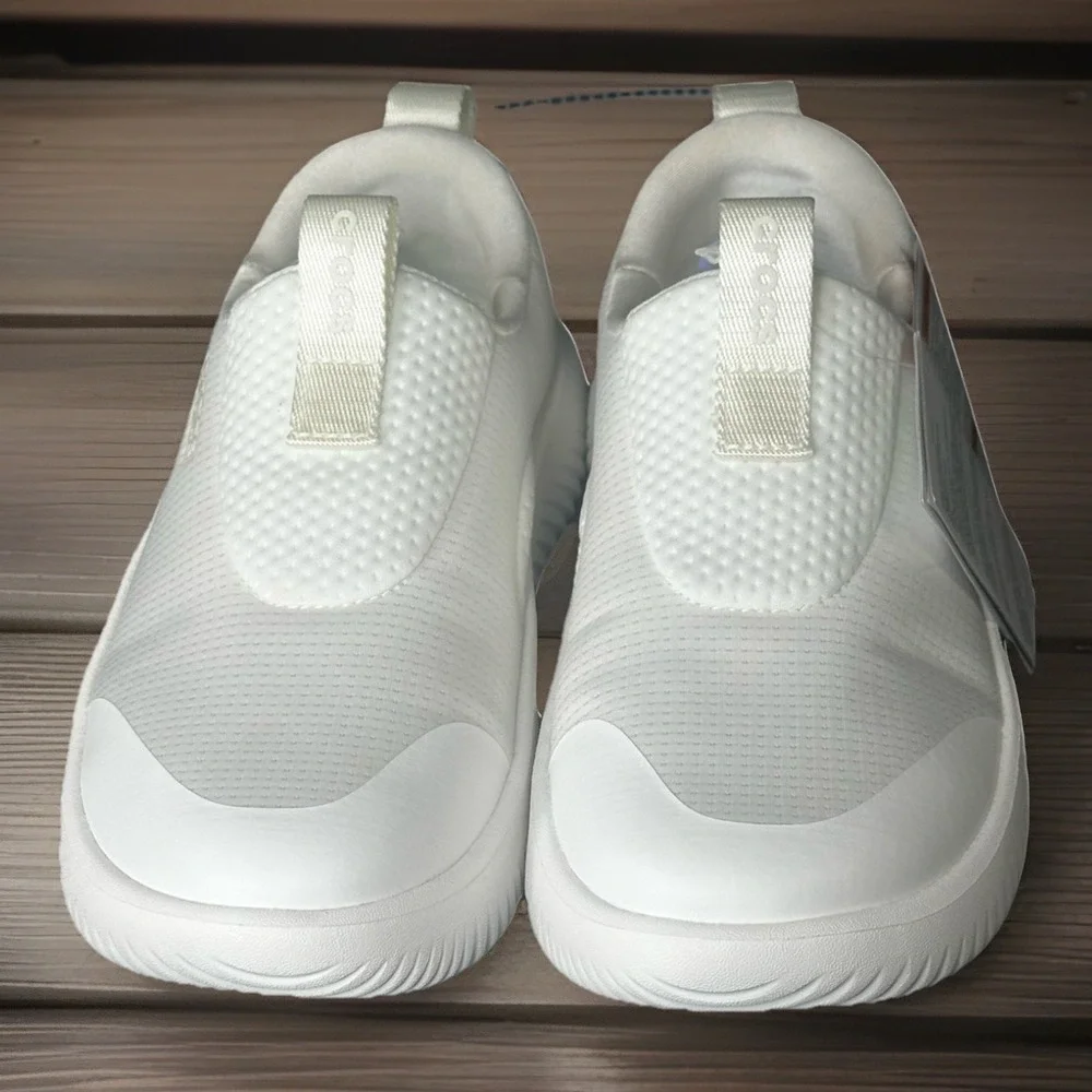 Crocs Mellow Ease size Unisex Men 6/Women 8 Shoes All-White. 210500-143. NWT‎